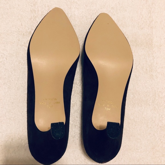 Vintage Patricia Brown Low Heel Pumps - Picture 8 of 8